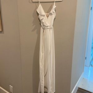 Women’s small Everly dress. Perfect for wedding rehearsal dinner or honeymoon.